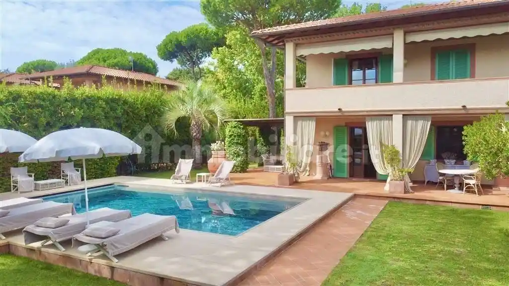 Villa in affitto a Forte dei Marmi