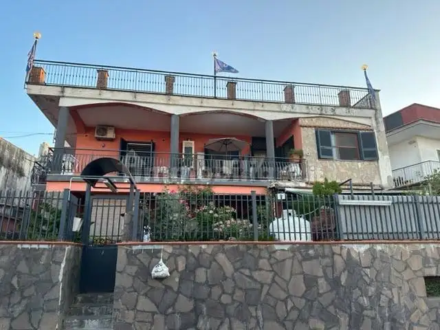 Palazzo - Edificio in vendita a Marano di Napoli