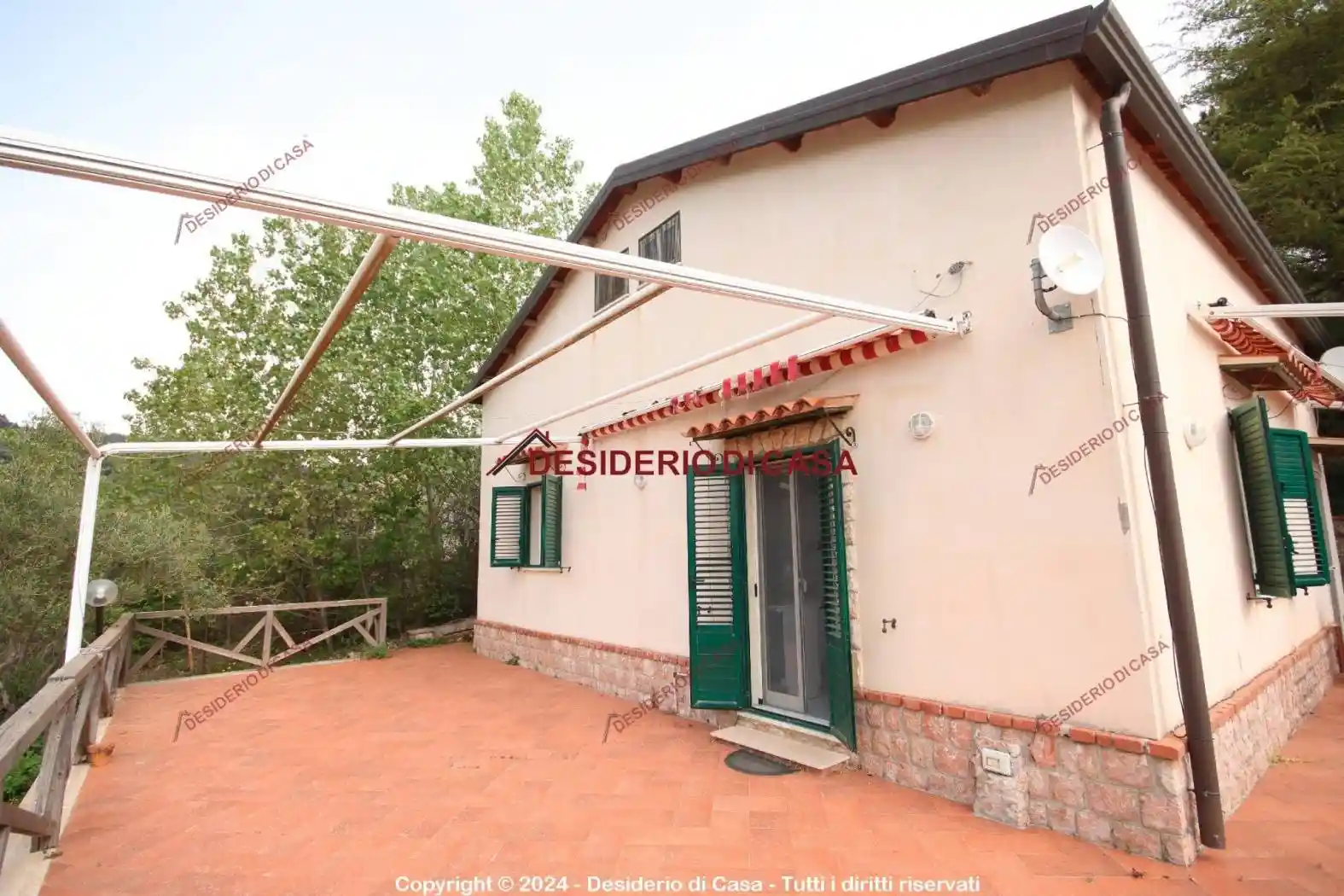 Villa in vendita a Piana degli Albanesi