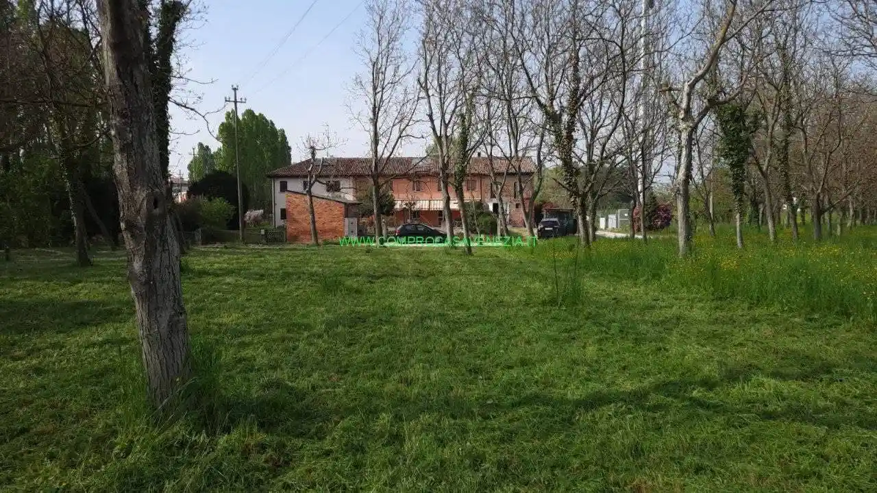 Rustico - Casale in vendita a Treviso