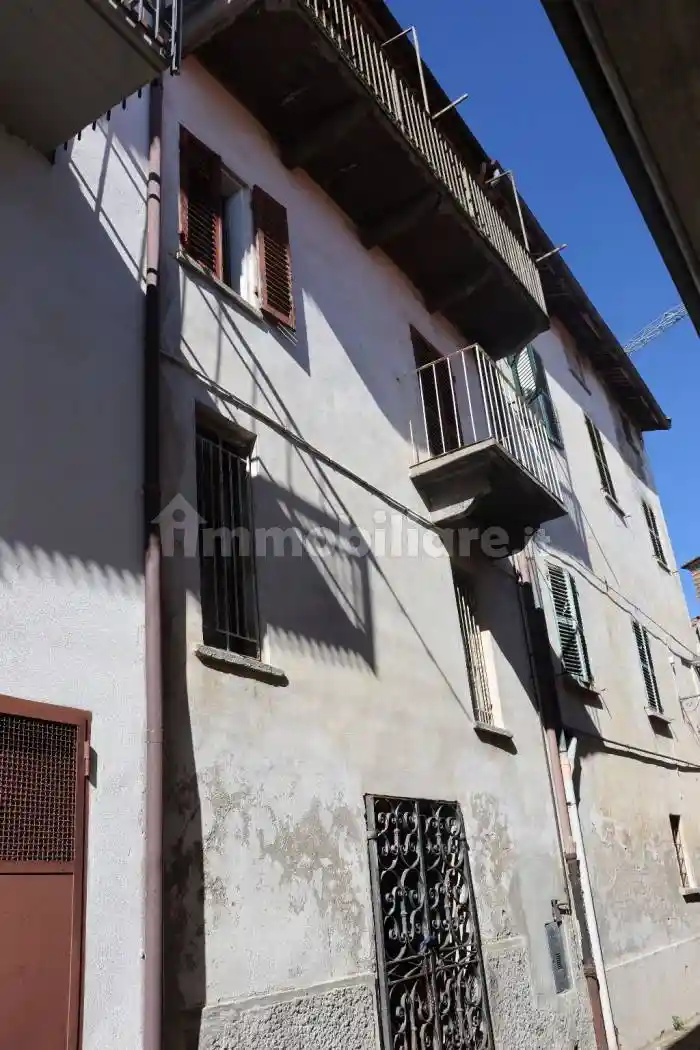 Casale via 20 Settembre 12, Centro, Castiglione Tinella - foto 2