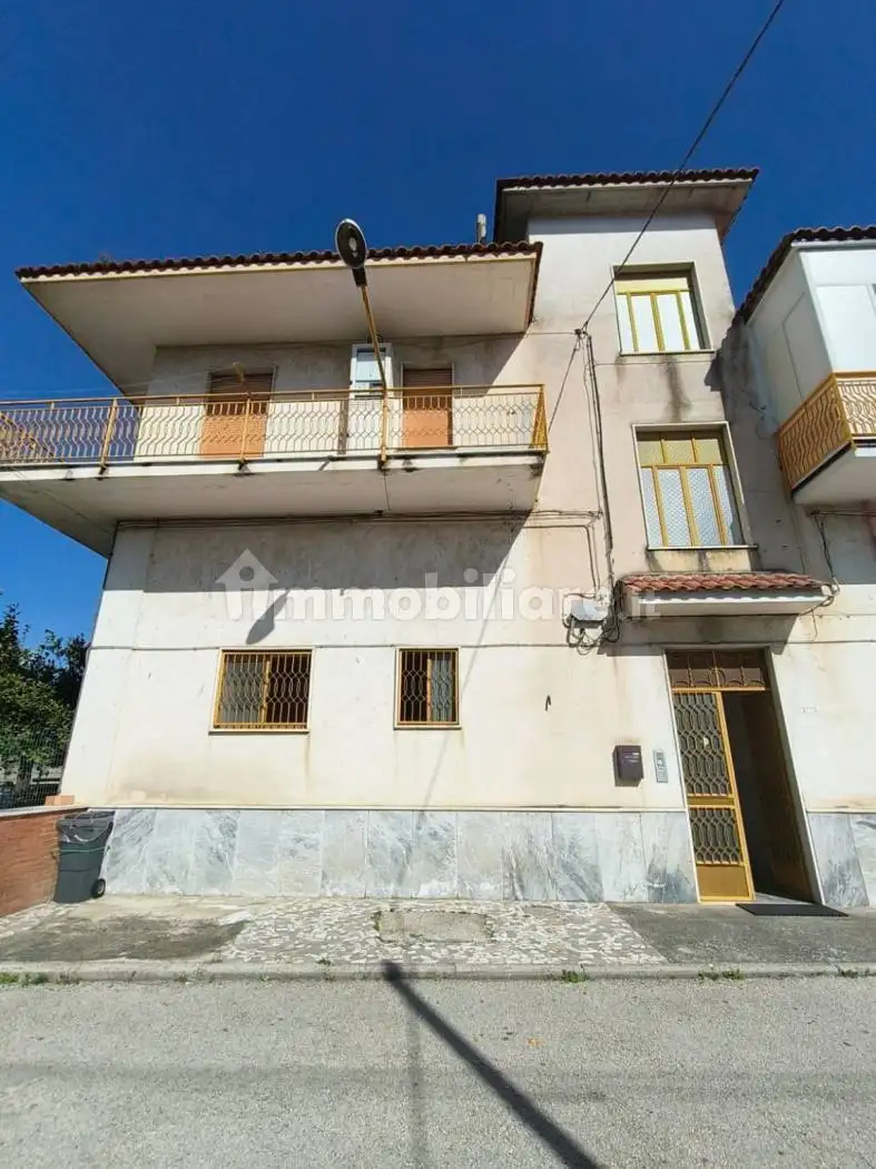 Appartamento in vendita a Avella