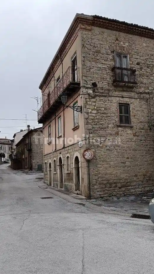 Casale via Vittorio Veneto 56, Casalciprano - foto 2
