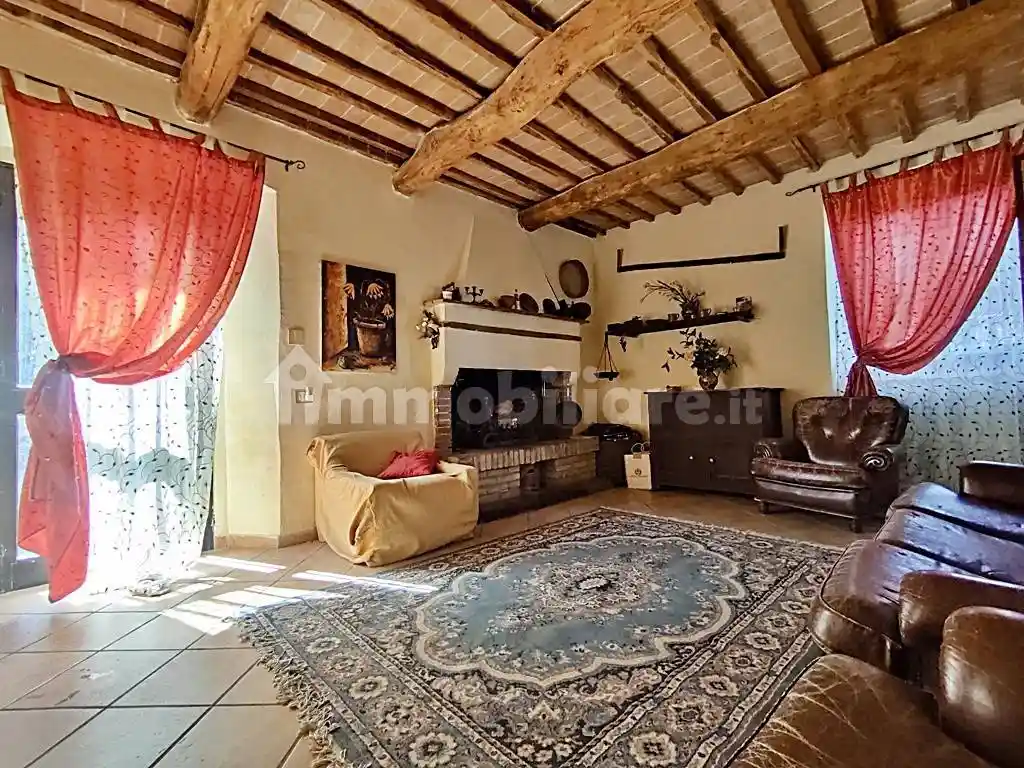 Appartamento in vendita a Allerona