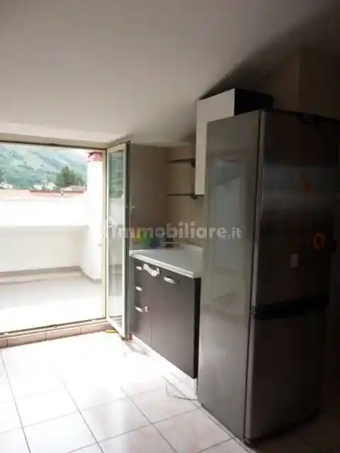 Trilocale ottimo stato, quarto piano, Centro, Avezzano - foto 2