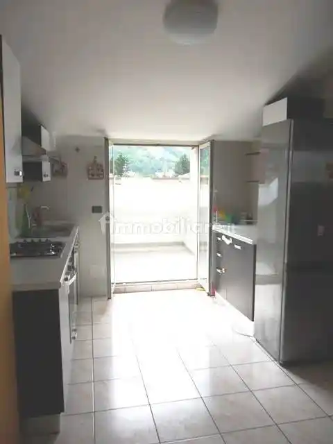 Trilocale ottimo stato, quarto piano, Centro, Avezzano - foto 3