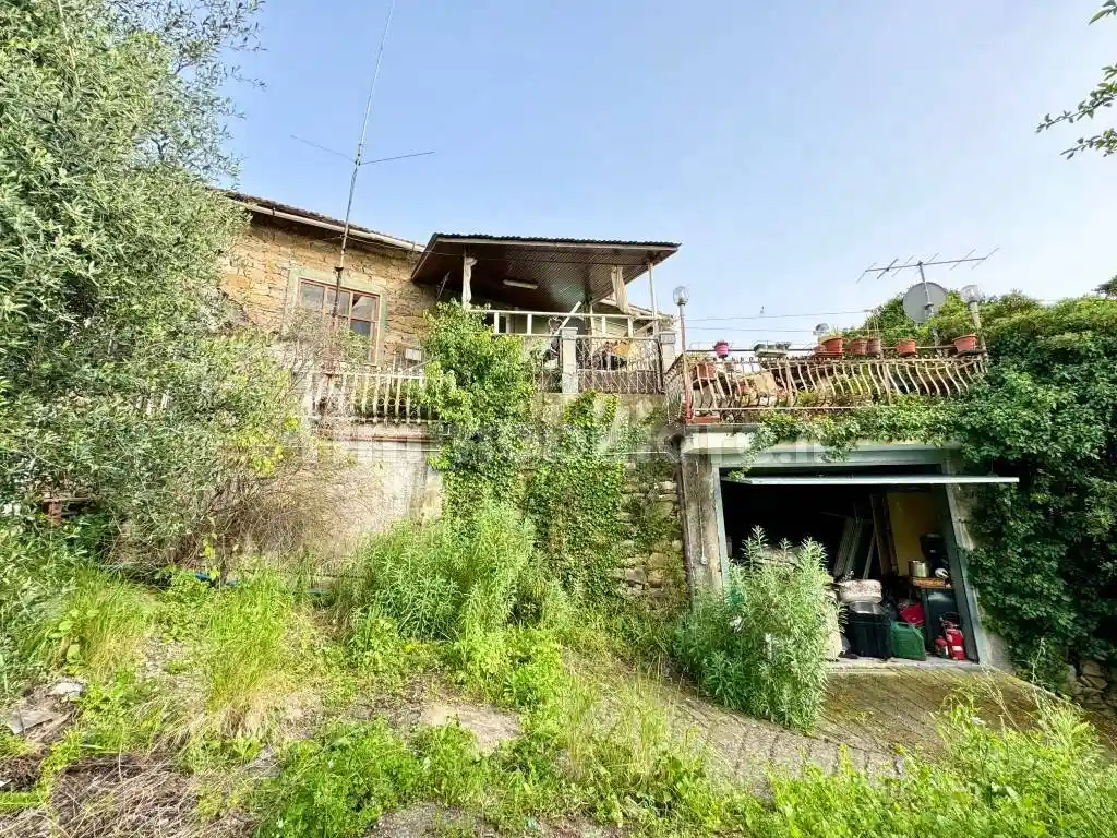 Villa in vendita a Imperia