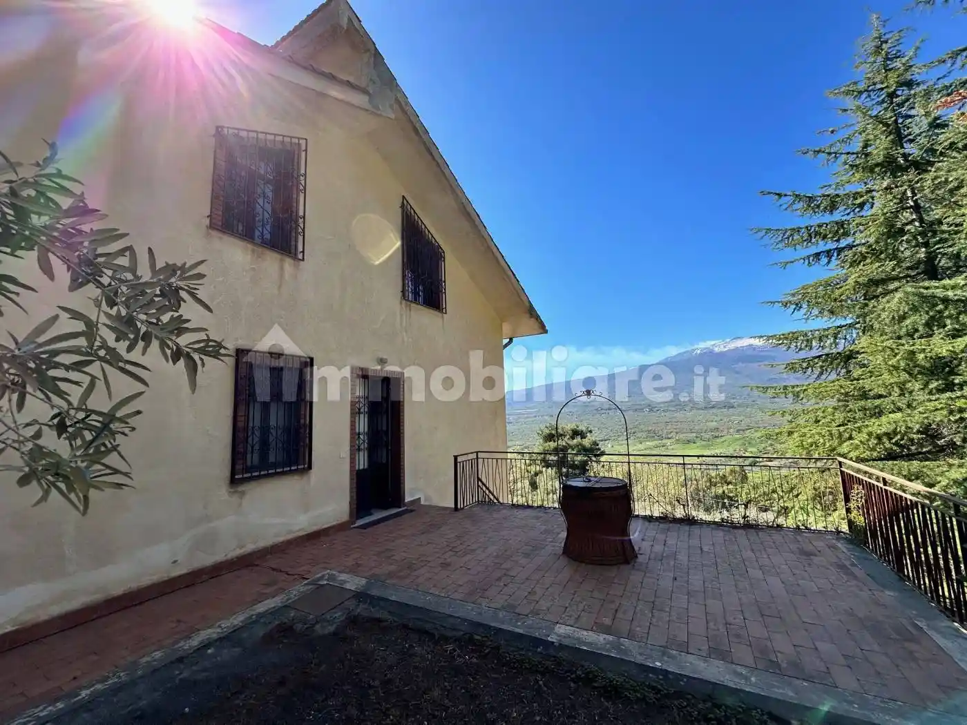 Villa in vendita a Francavilla di Sicilia
