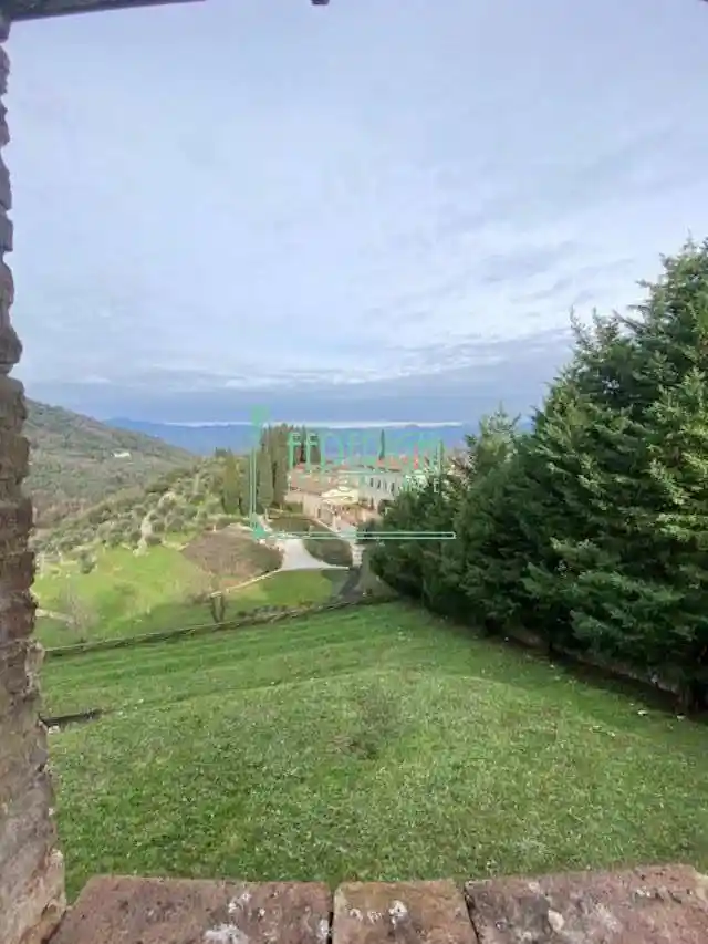 Rustico - Casale in vendita a Lucca