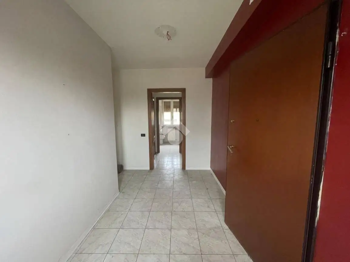 Appartamento via dei Frassini 18, Centro, Borgomanero - foto 2