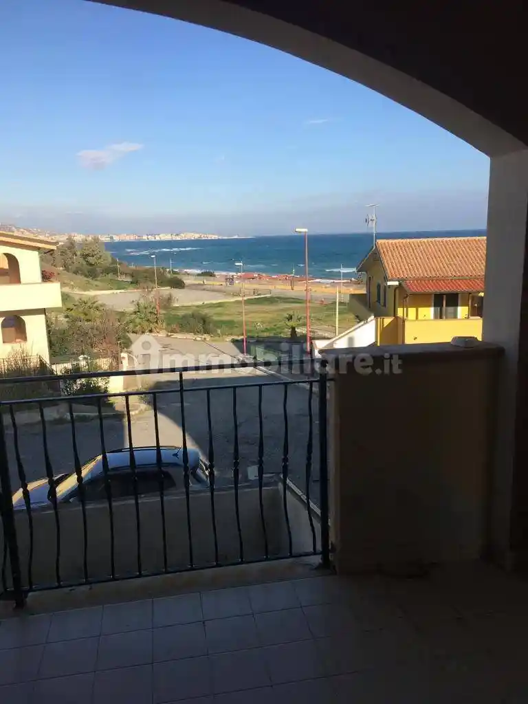 Villa bifamiliare viale Magna Grecia 69, Lungomare, Capocolonna, Crotone - foto 2