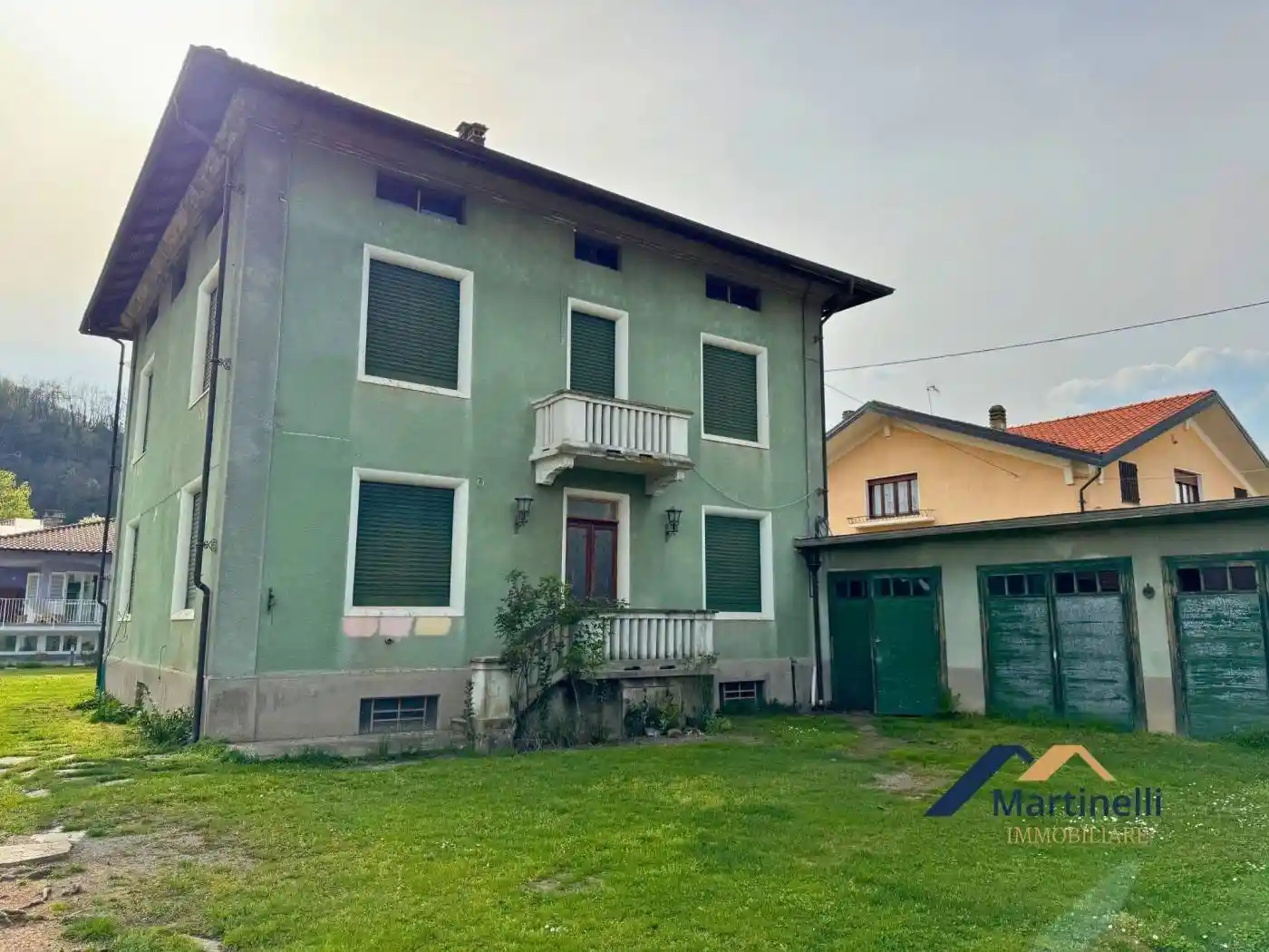 Villa in vendita a Serravalle Sesia