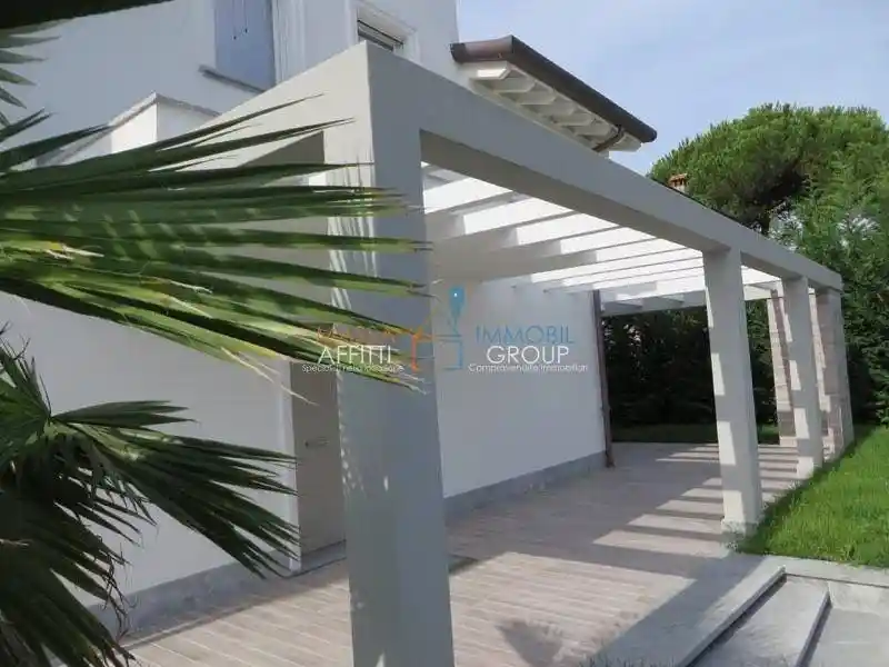 Villa in vendita a Montignoso