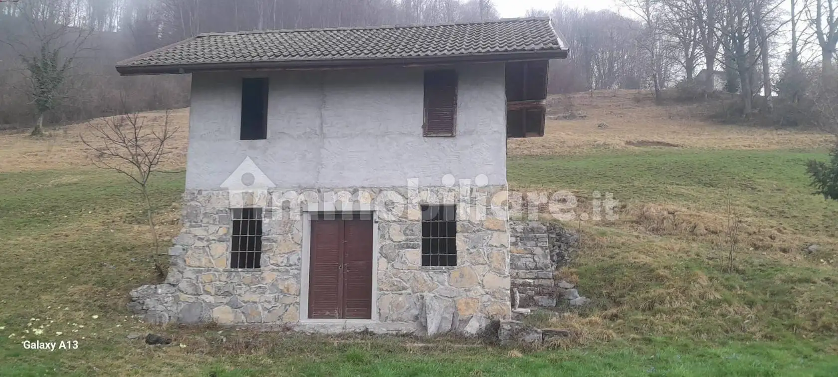 Rustico - Casale in vendita a Locatello