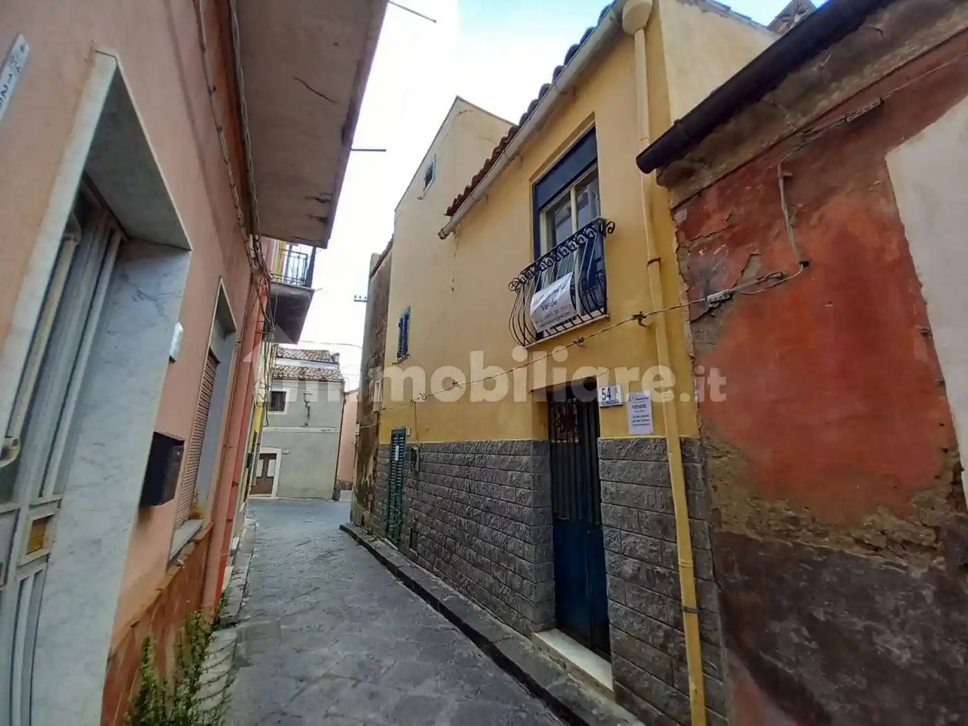Casa indipendente in vendita a Motta Sant'Anastasia