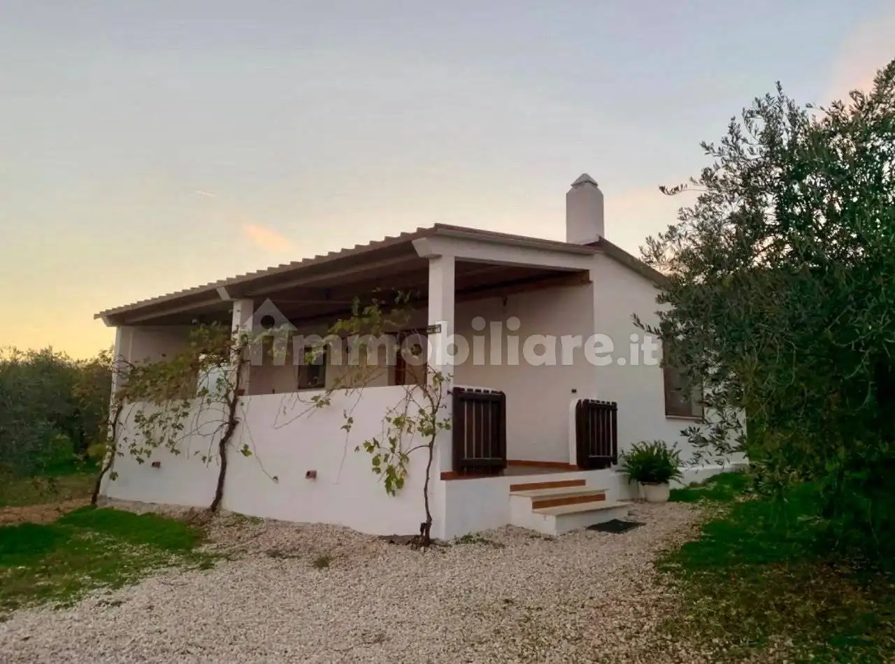 Rustico - Casale in affitto a Orosei