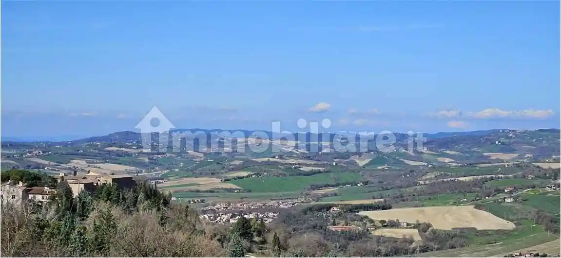 Palazzo - Edificio in vendita a Todi