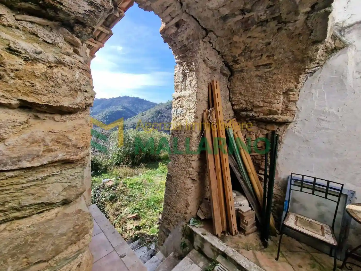 Appartamento in vendita a Vezzi Portio