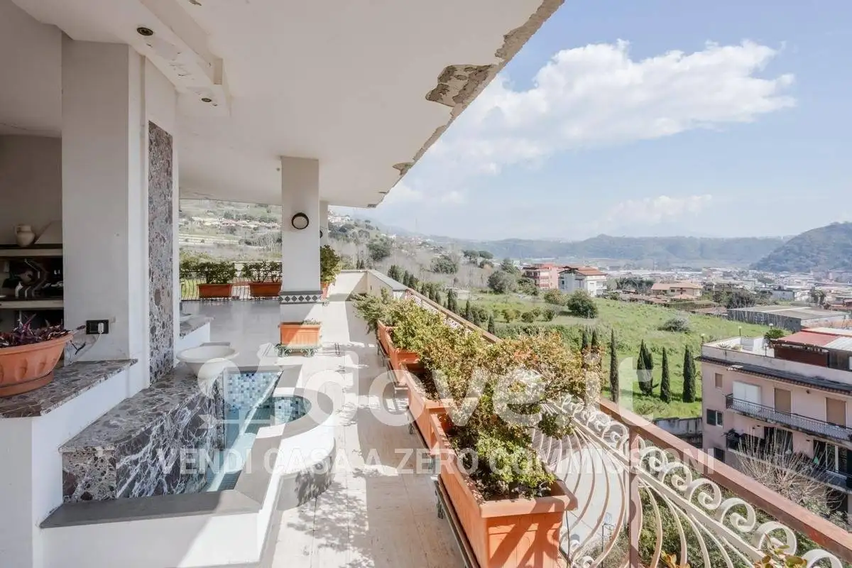 Appartamento in vendita a Pozzuoli