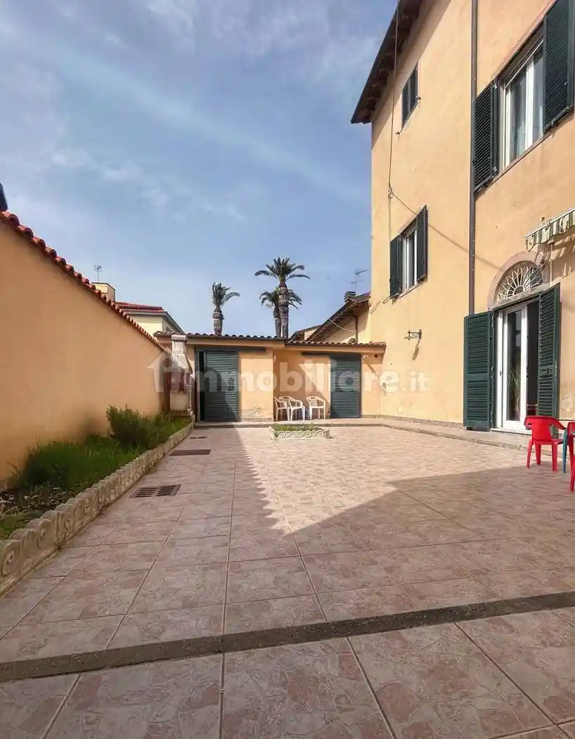 Villa in vendita a Livorno
