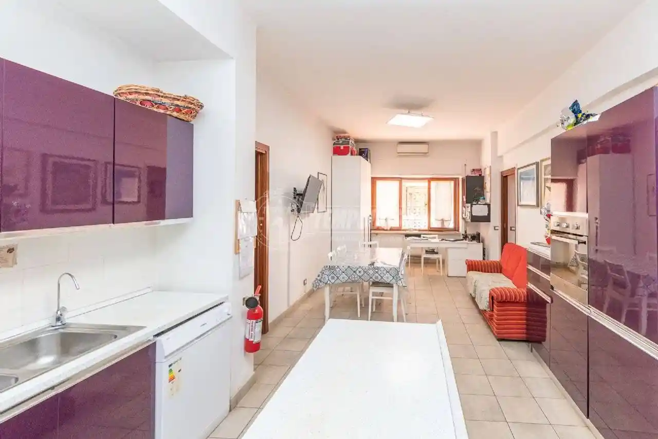 Quadrilocale via Rocca di Papa 15, Colli Albani, Roma - foto 2