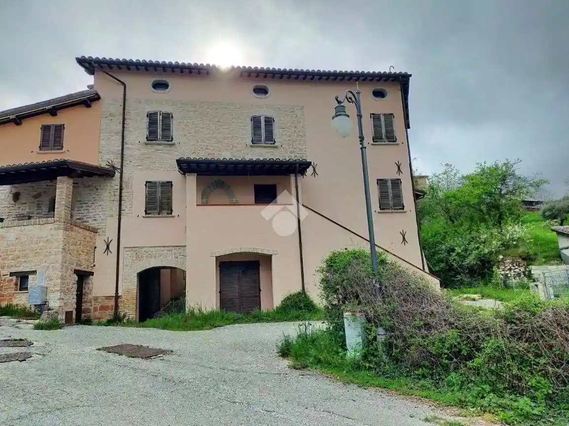 Casa indipendente in vendita a Nocera Umbra