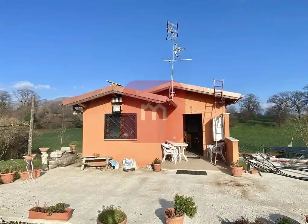 Villa in vendita a Cave