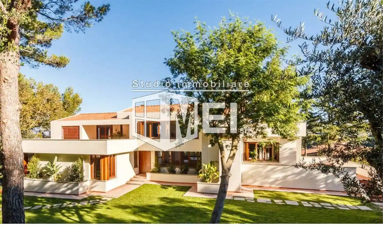 Villa in vendita a Livorno