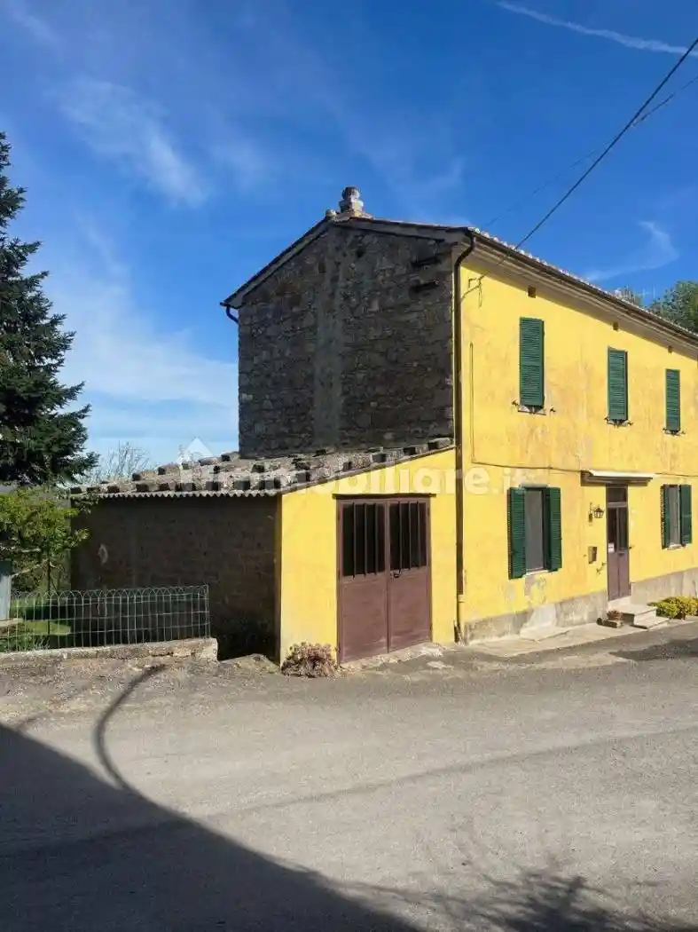 Rustico - Casale in vendita a Semproniano