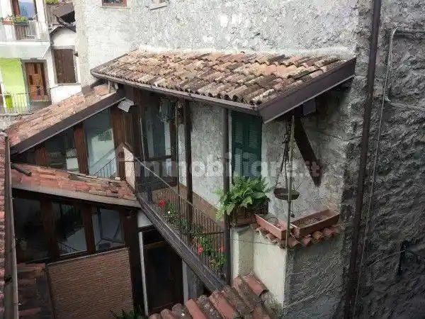 Casa indipendente in vendita a Bienno