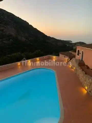 Appartamento in vendita a Arzachena