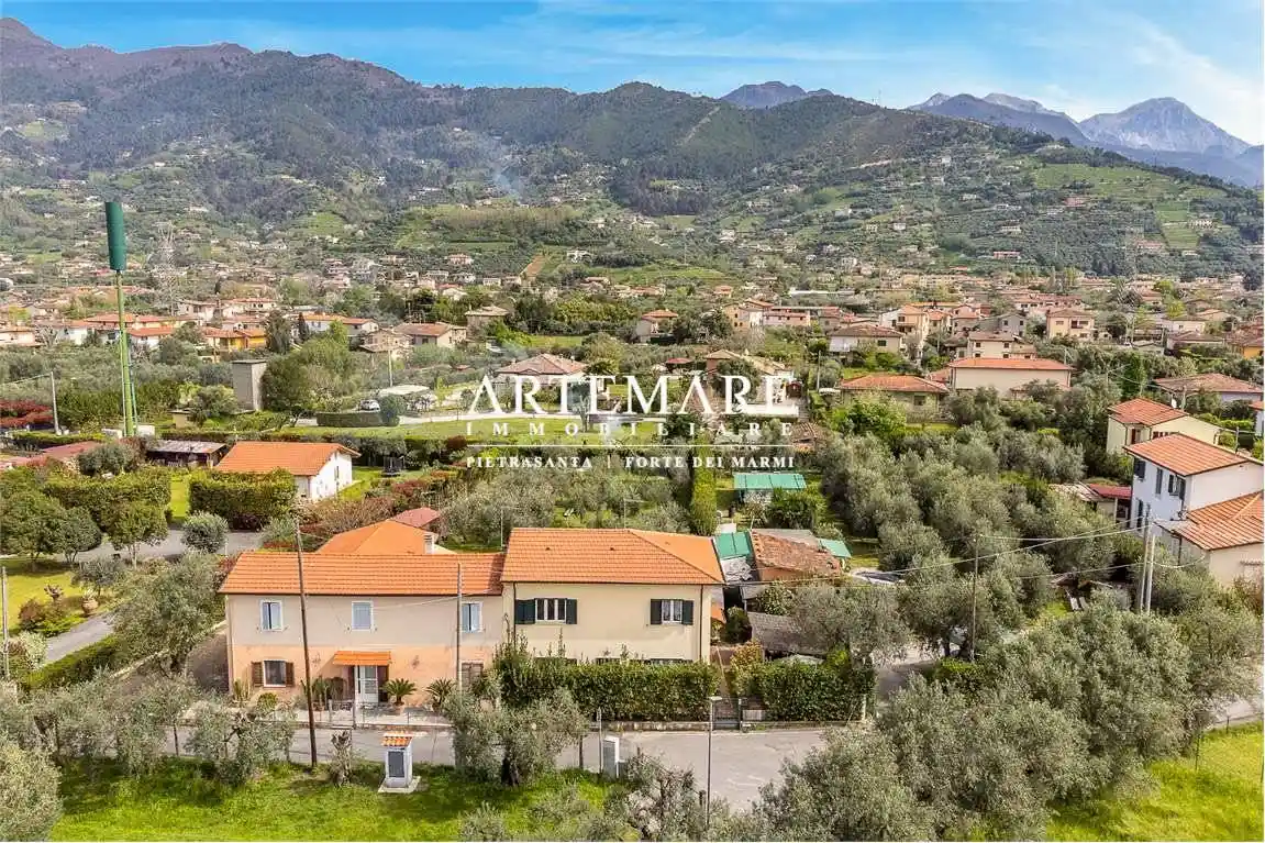 Villa in vendita a Seravezza