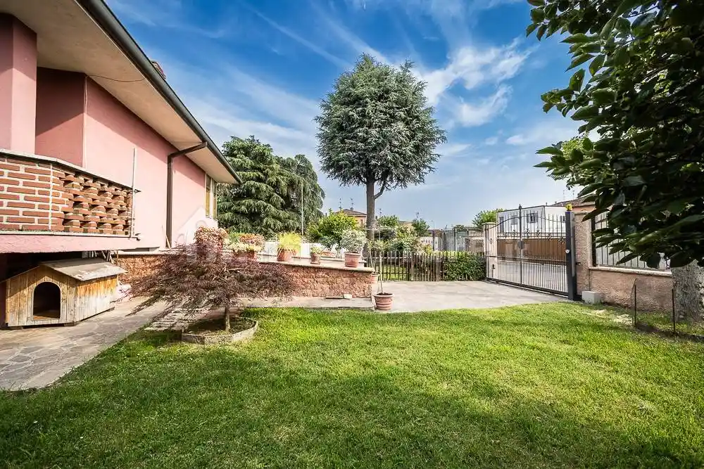 Villa in vendita a Orio Litta
