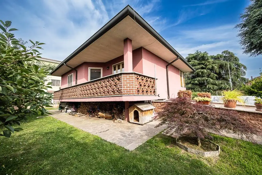 Villa in vendita a Orio Litta