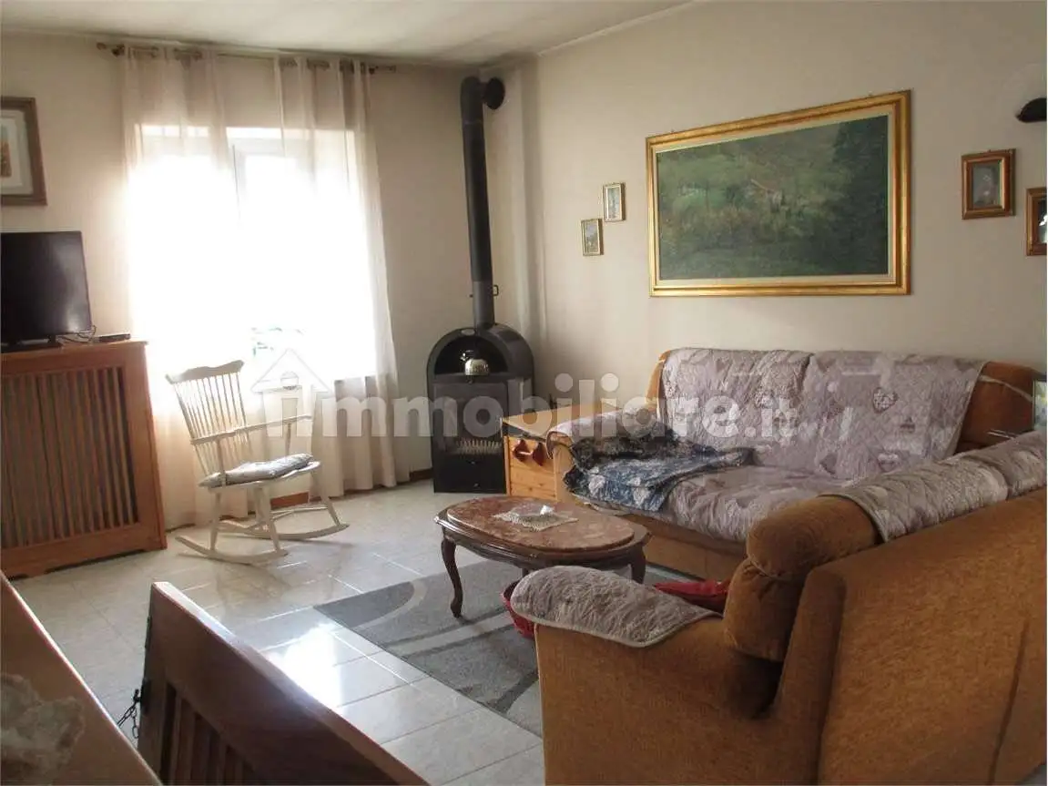 Trilocale via IV Novembre, Camoneone, Capizzone - foto 3