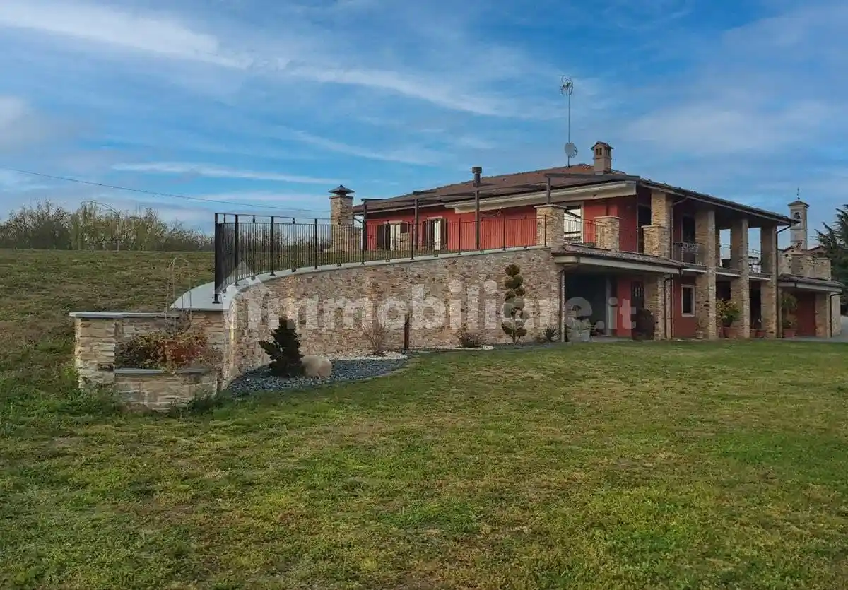 Villa in vendita a Carrù