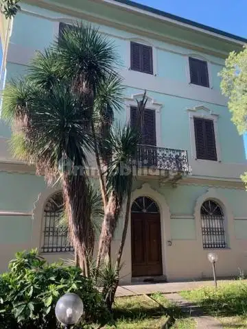 Villa in vendita a Lucca