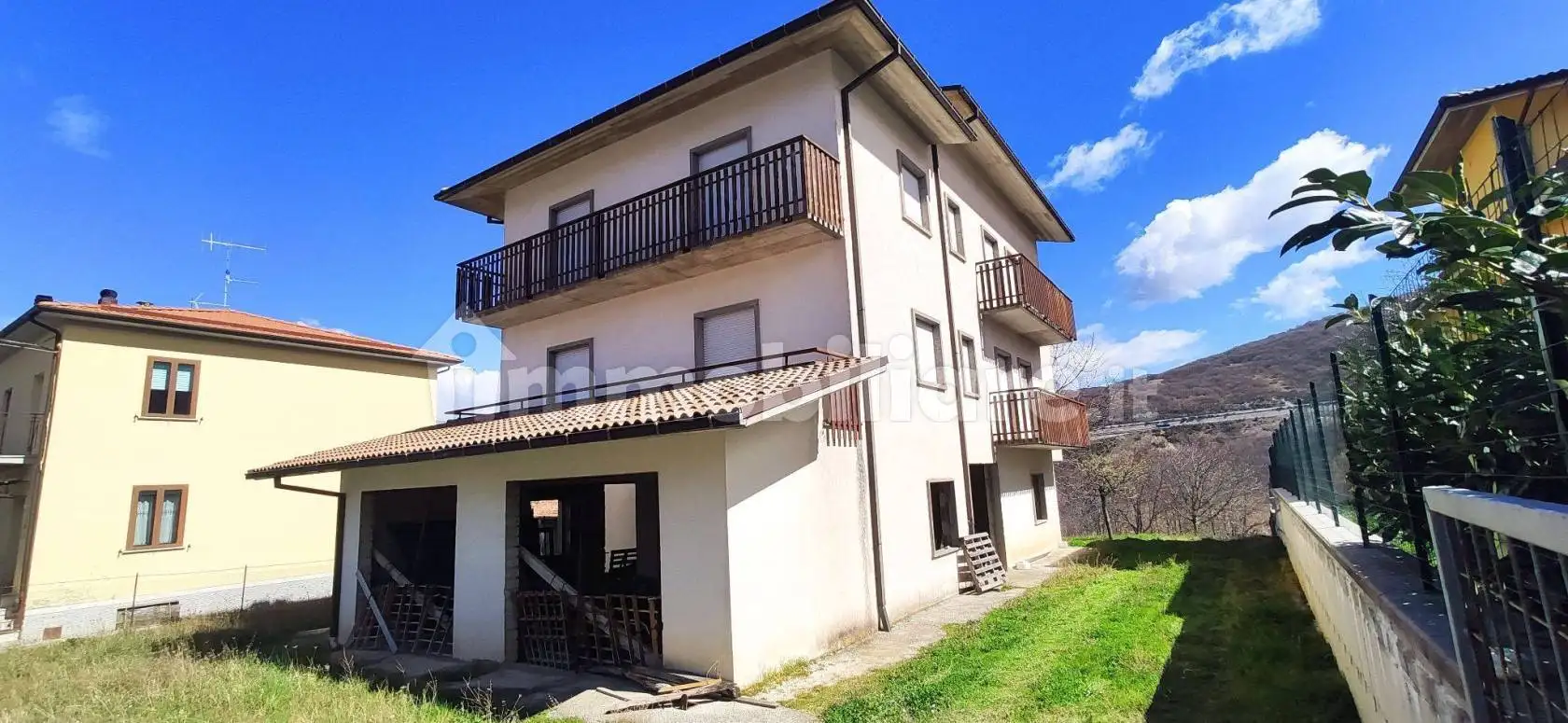 Villa in vendita a Tornimparte