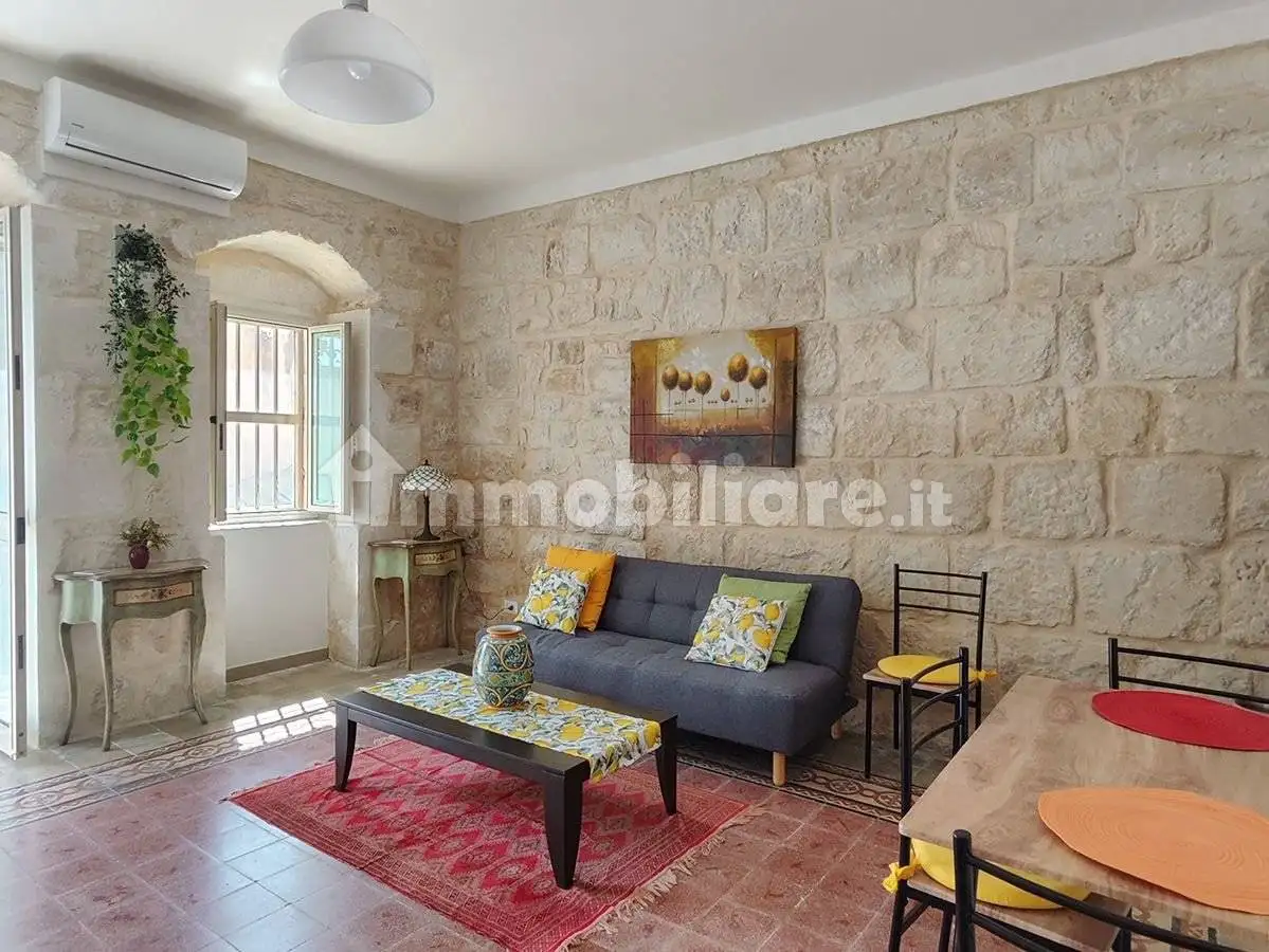 Appartamento in affitto a Scicli