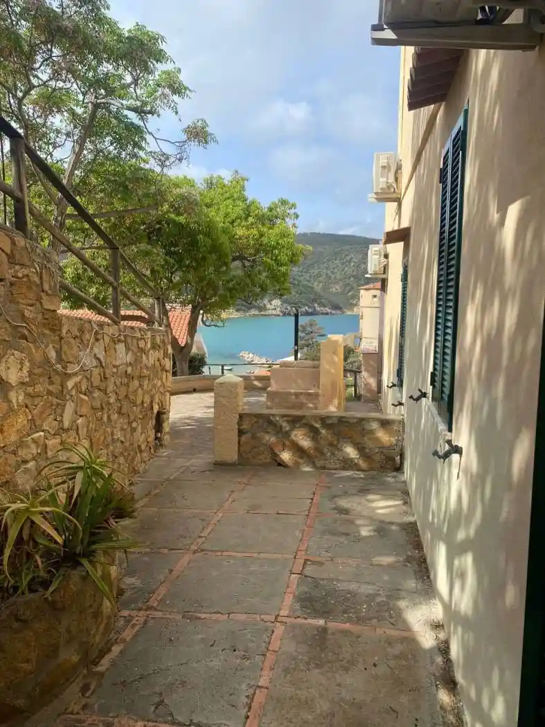 Appartamento in vendita a Isola del Giglio