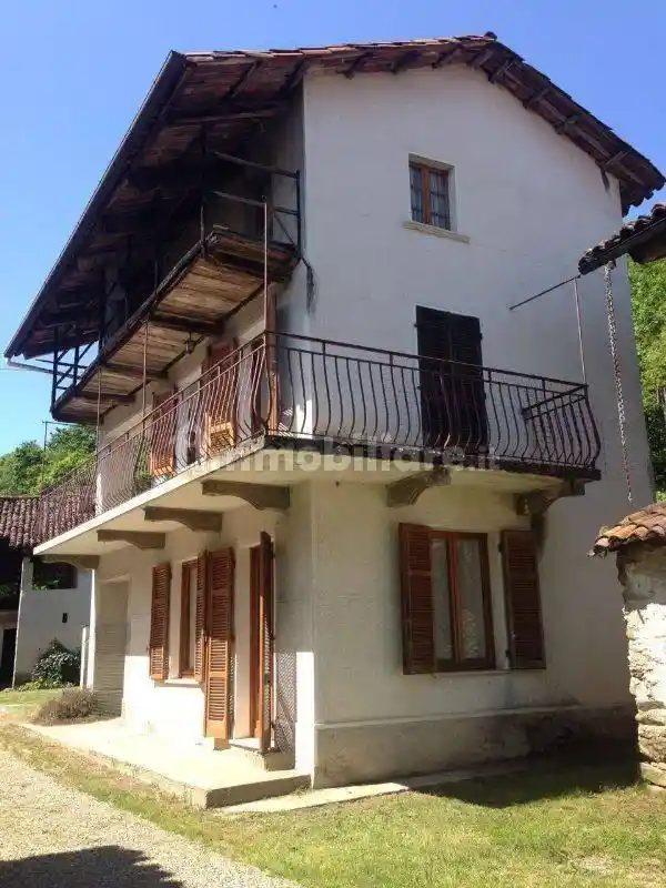 Casa indipendente in vendita a Magnano