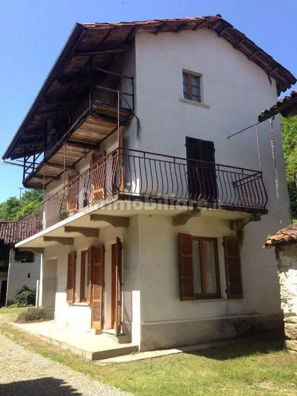 Casa indipendente in vendita a Magnano