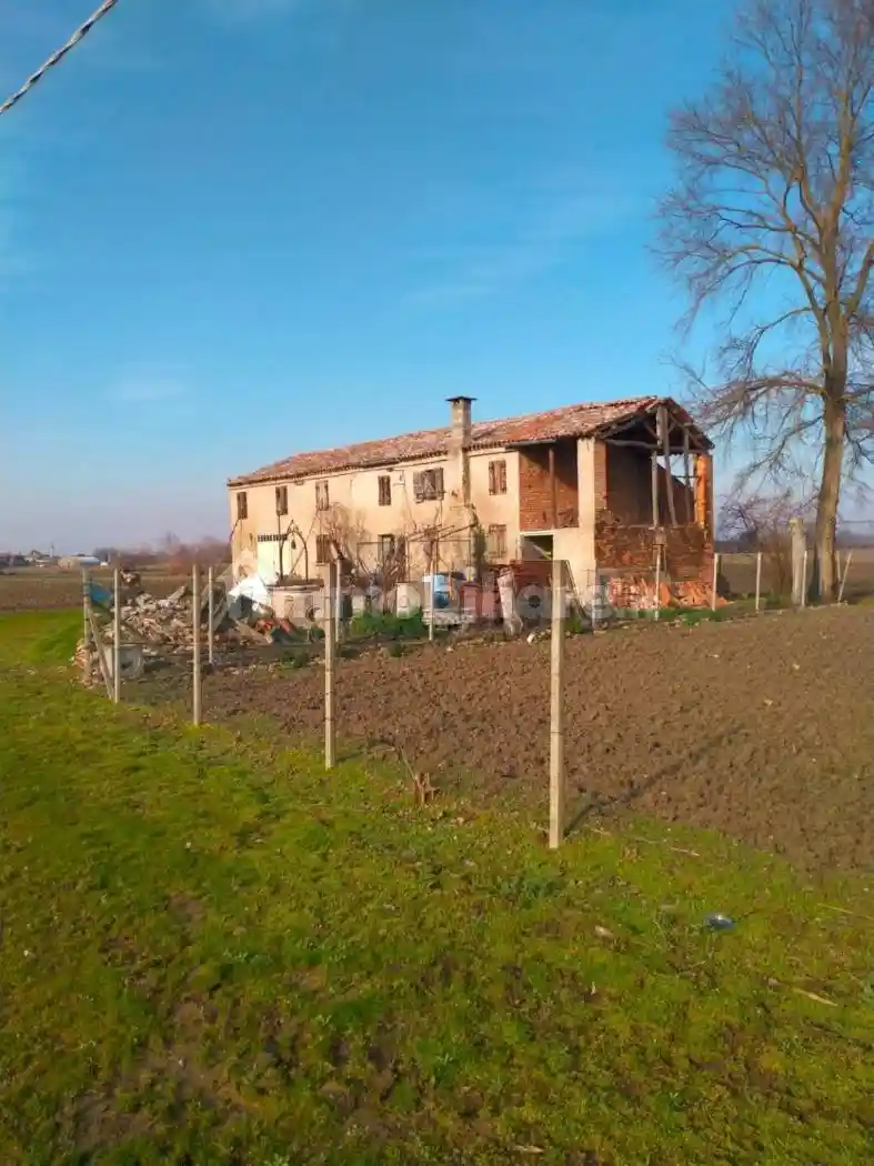 Rustico - Casale in vendita a Villa Estense