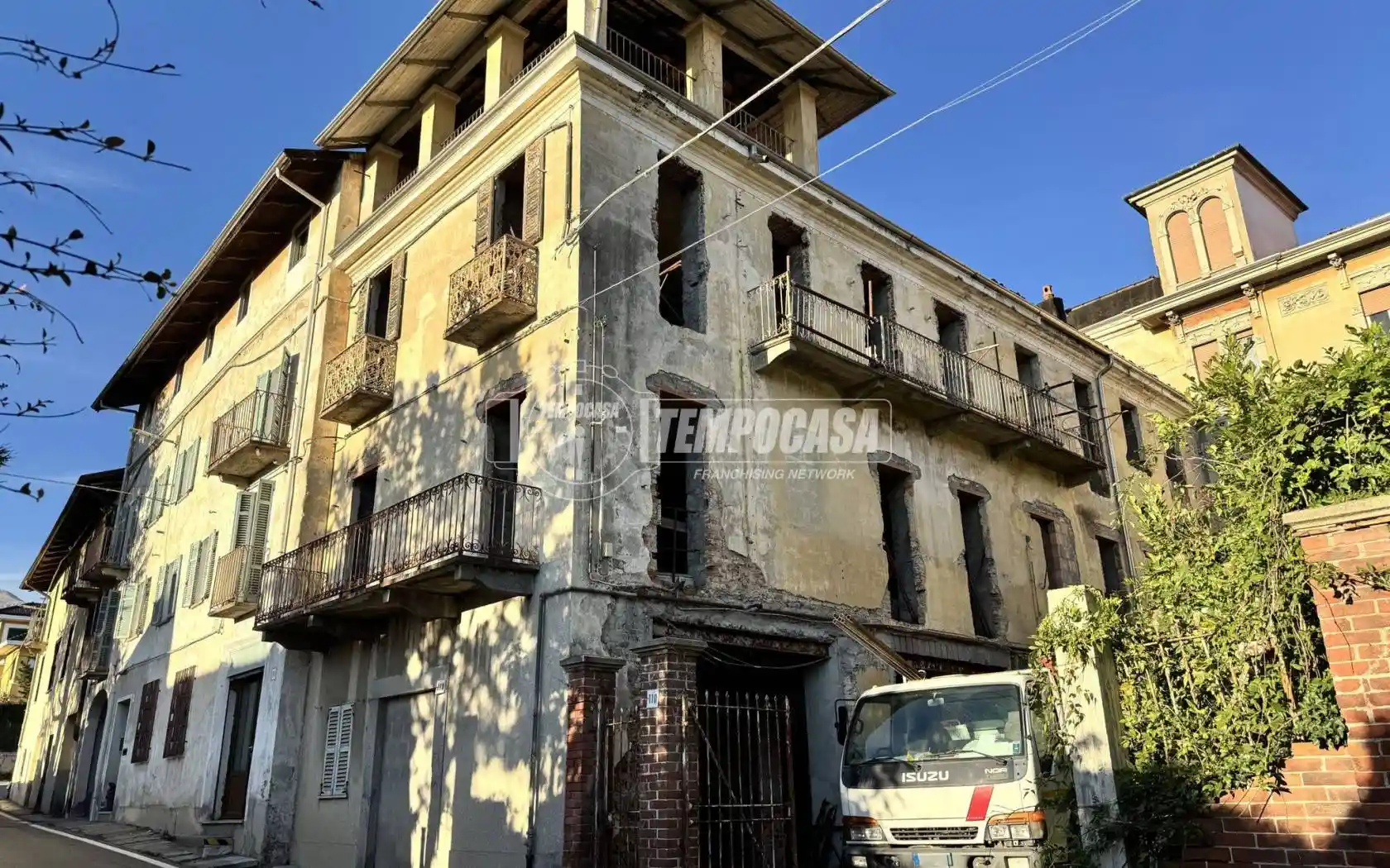 Palazzo - Edificio in vendita a Biella
