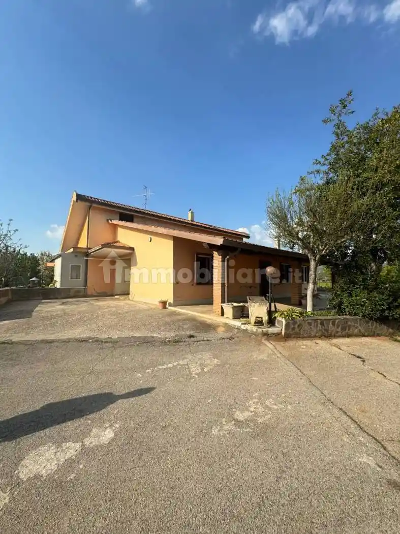 Villa in vendita a Alatri