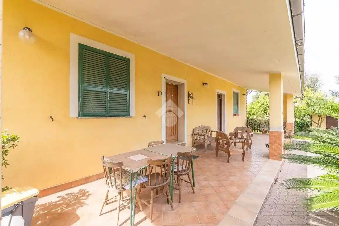 Villa unifamiliare via Breguzzo 24, Infernetto, Roma - foto 2