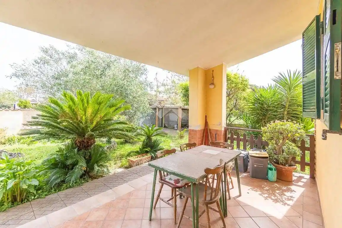 Villa unifamiliare via Breguzzo 24, Infernetto, Roma - foto 3