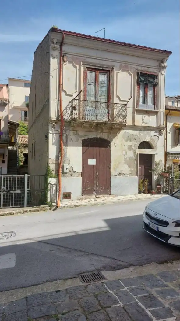 Villa a schiera via Ferrovia 5, Altavilla Irpina