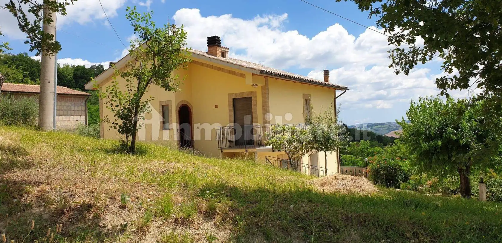 Villa in vendita a Loro Piceno