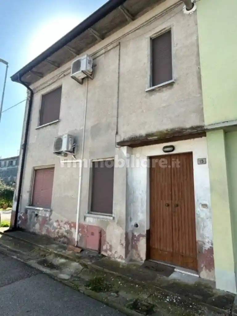 Casa indipendente in vendita a Rodigo